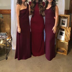 Lulu’s burgundy one shoulder dress for bridesmaid